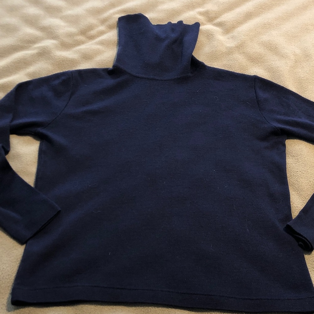 Frederick & Nelson Women's Large Navy Blue Turtleneck Pullover